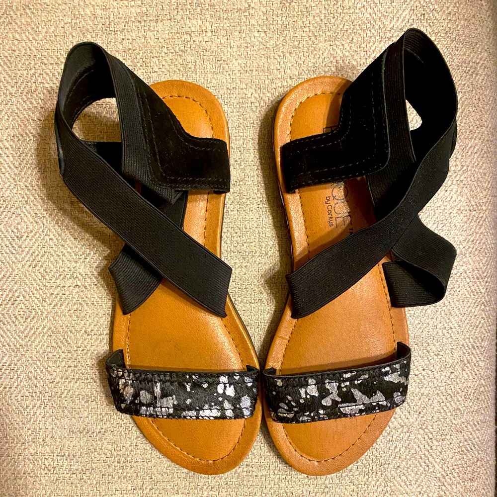 Women’s Boutique by Corkys sandals size 8 black and silver